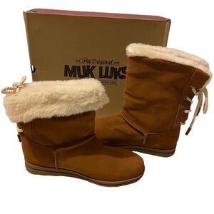 NWB Muk Luks Ziggy Suede & Wool Boots. Adjustable Shaft. Water Repellent Sz..10